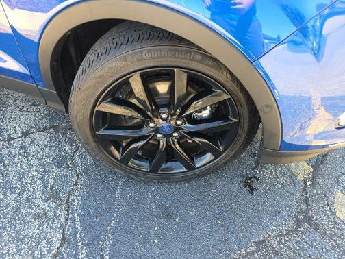 Lightning Blue Metallic 2019 Ford Escape Titanium