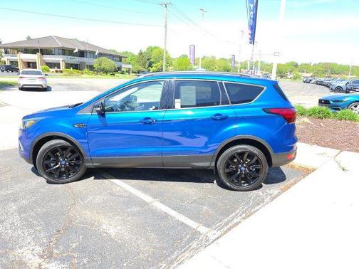 Lightning Blue Metallic 2019 Ford Escape Titanium