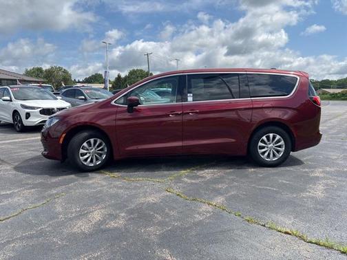 2017 Chrysler Pacifica Touring
