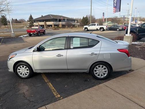 2019 Nissan Versa 1.6 SV