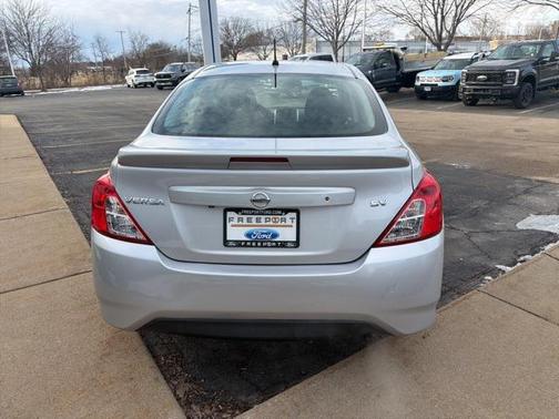 2019 Nissan Versa 1.6 SV
