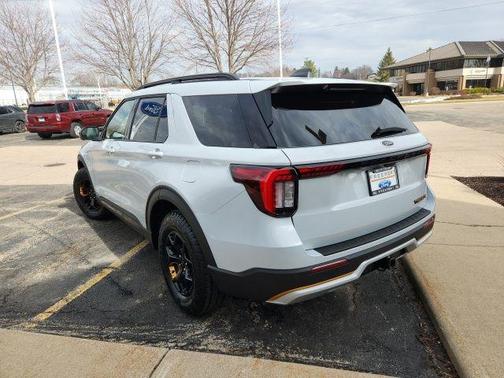 Space White Metallic 2026 Ford Explorer Tremor