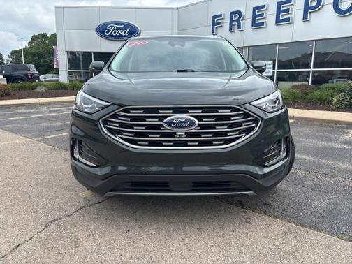 2024 Ford Edge Titanium