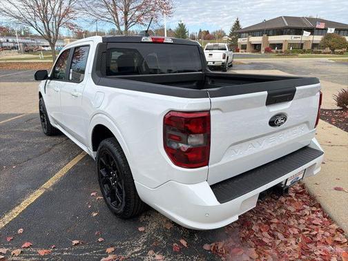 Oxford White 2025 Ford Maverick Lobo Standard