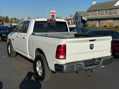 2016 RAM 1500 SLT