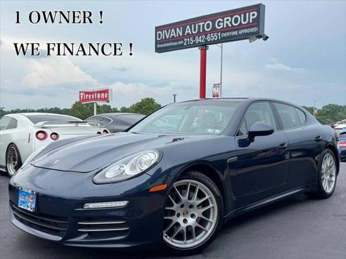 2015 Porsche Panamera 4