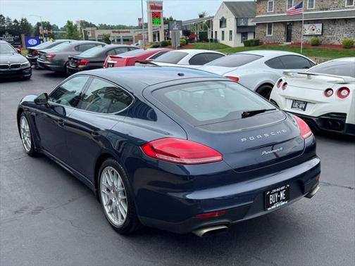 2015 Porsche Panamera 4