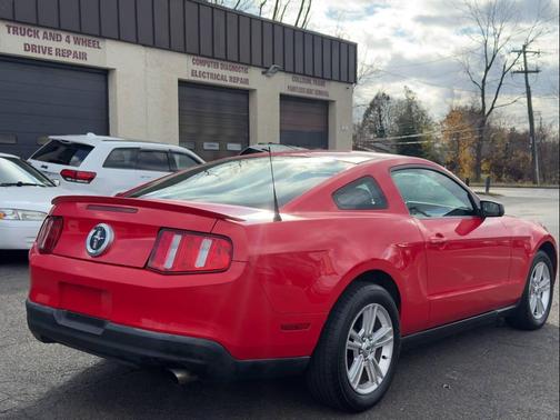 2010 Ford Mustang Base