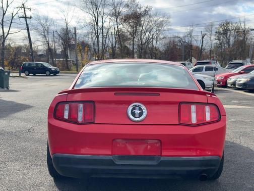 2010 Ford Mustang Base