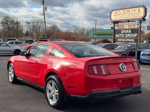 2010 Ford Mustang Base