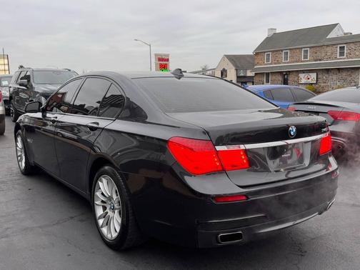 2011 BMW 740 740i 4dr Sedan