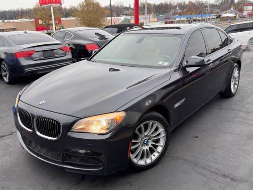 2011 BMW 740 740i 4dr Sedan