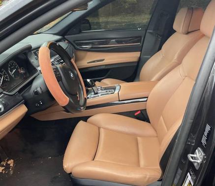 2011 BMW 740 740i 4dr Sedan