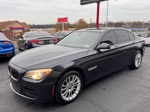2011 BMW 740 740i 4dr Sedan
