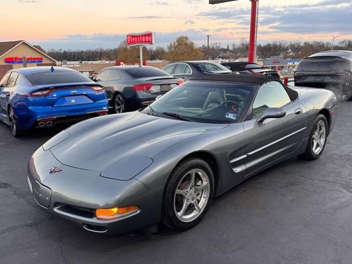 2004 Chevrolet Corvette Base