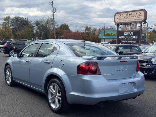 2013 Dodge Avenger SXT 4dr Sedan