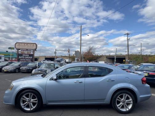 2013 Dodge Avenger SXT 4dr Sedan