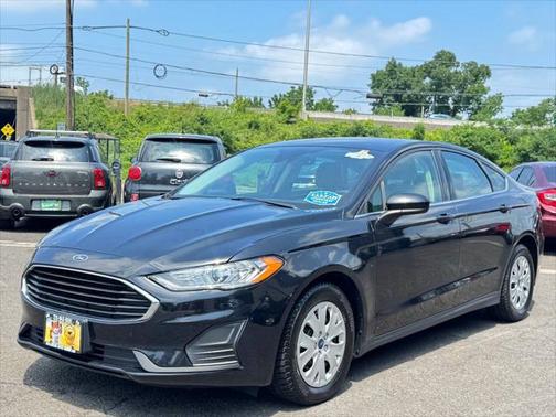 2020 Ford Fusion S 4dr Sedan