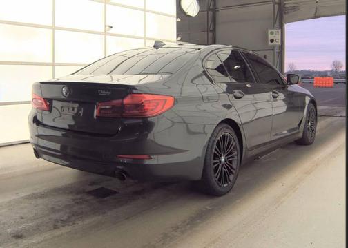 2017 BMW 530 530i xDrive AWD 4dr Sedan