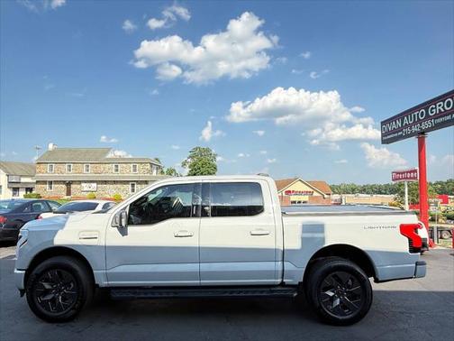2023 Ford F-150 Lightning XLT