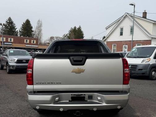 Silver 2010 Chevrolet Avalanche 1500 LT