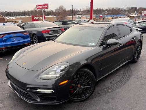 2017 Porsche Panamera Turbo