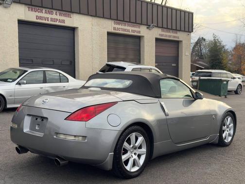 2005 Nissan 350Z Enthusiast 2dr Roadster