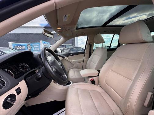 2015 Volkswagen Tiguan 4MOTION Auto SEL