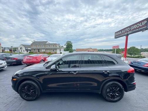 2017 Porsche Cayenne Platinum Edition
