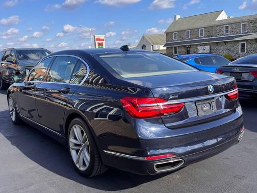 2016 BMW 750 i xDrive