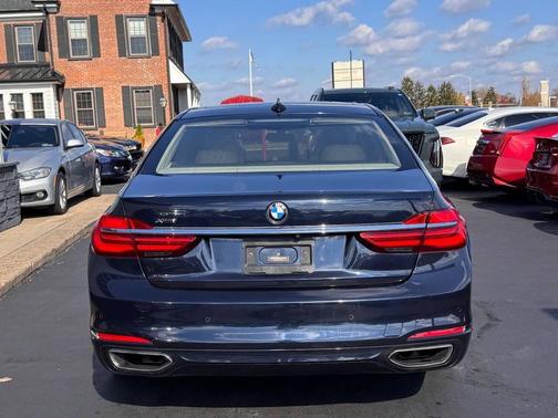 2016 BMW 750 i xDrive