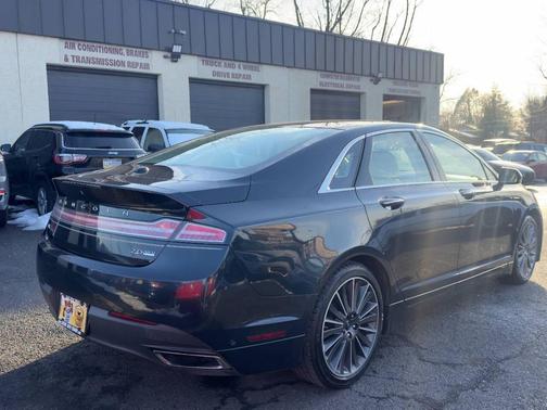 2014 Lincoln MKZ Base