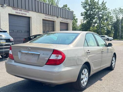 2003 Toyota Camry LE