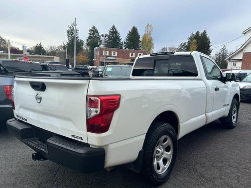 2017 Nissan Titan S