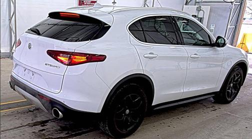 2018 Alfa Romeo Stelvio Base
