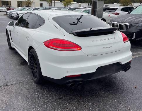 2016 Porsche Panamera Edition