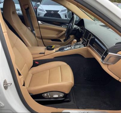 2016 Porsche Panamera Edition