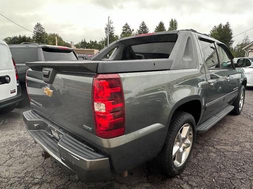 2011 Chevrolet Avalanche 1500 LTZ
