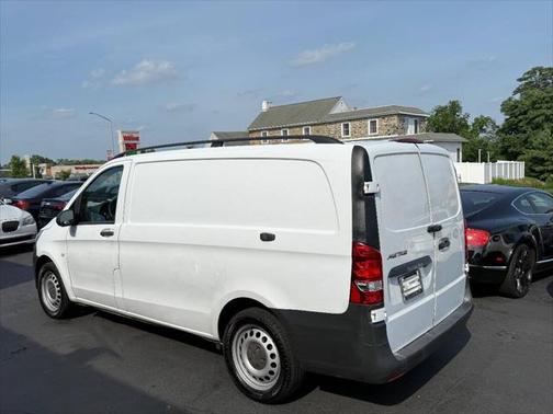 2016 Mercedes-Benz Metris Base