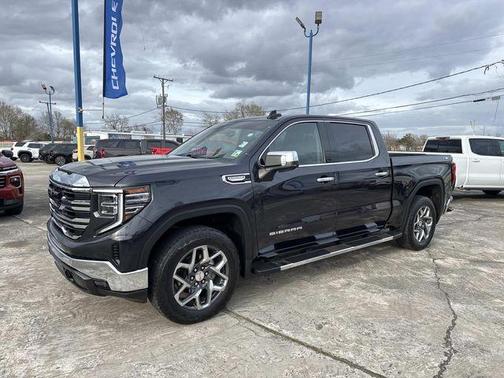 2024 GMC Sierra 1500 SLT