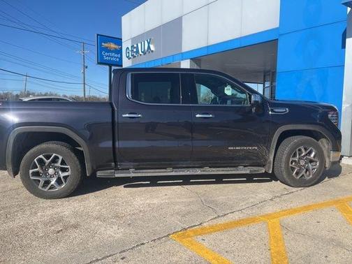 2024 GMC Sierra 1500 SLT