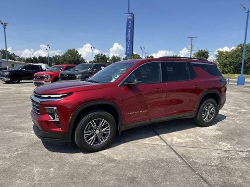2024 Chevrolet Traverse LT