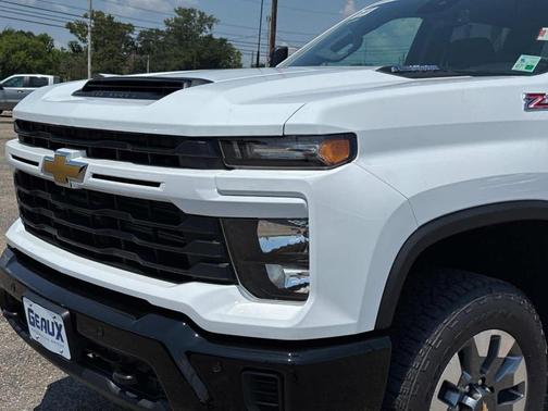 2025 Chevrolet Silverado 2500 Custom
