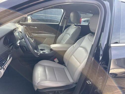 2023 Cadillac XT4 Luxury