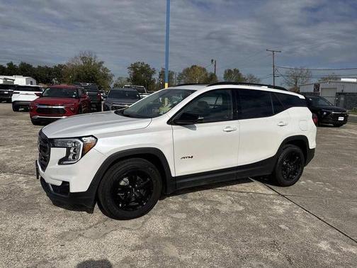 2022 GMC Terrain AT4