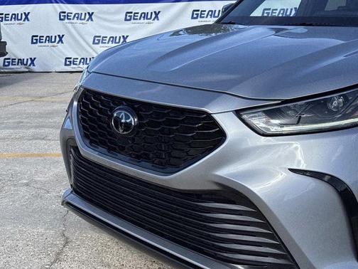 Celestial Silver Metallic 2023 Toyota Highlander XSE