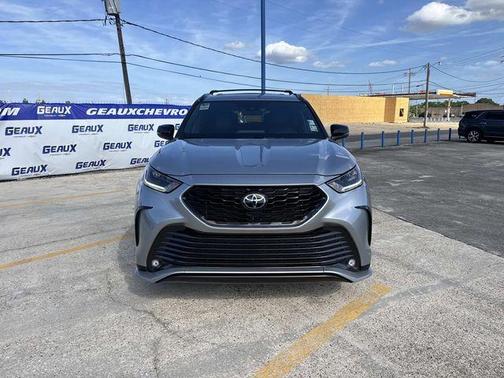 Celestial Silver Metallic 2023 Toyota Highlander XSE
