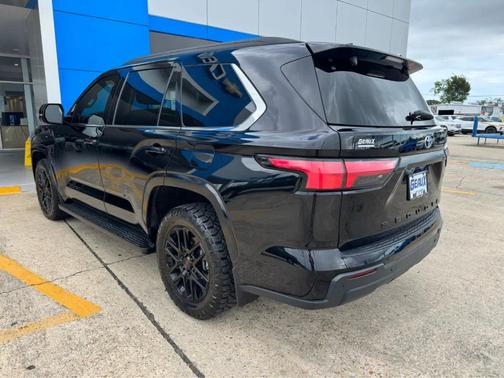 2024 Toyota Sequoia SR5