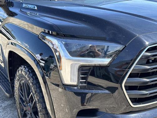2024 Toyota Sequoia SR5