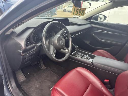 2024 Mazda Mazda3 Carbon Edition